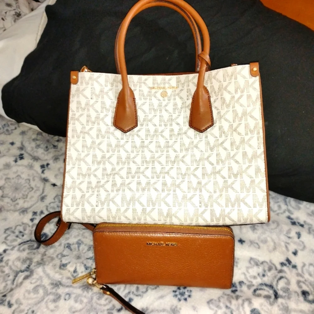 Michael kors purse - Picture 1 of 6